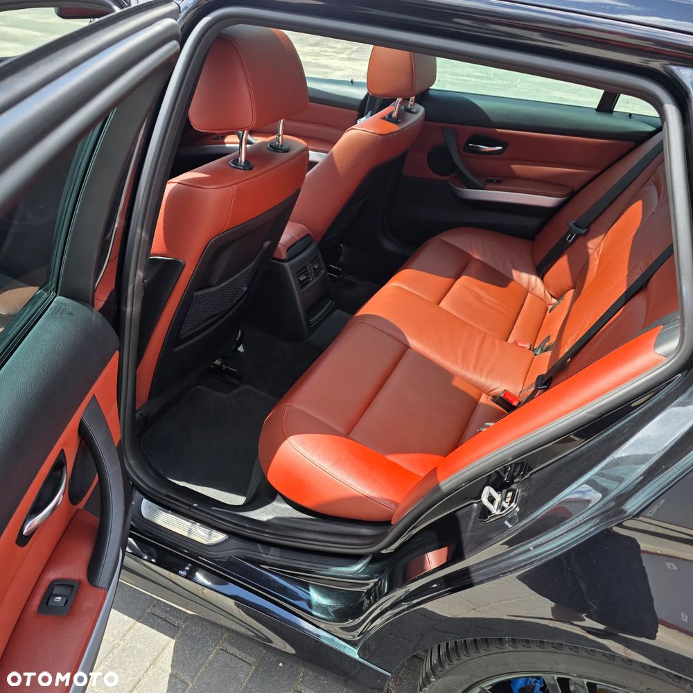 BMW Seria 3 320d - 12