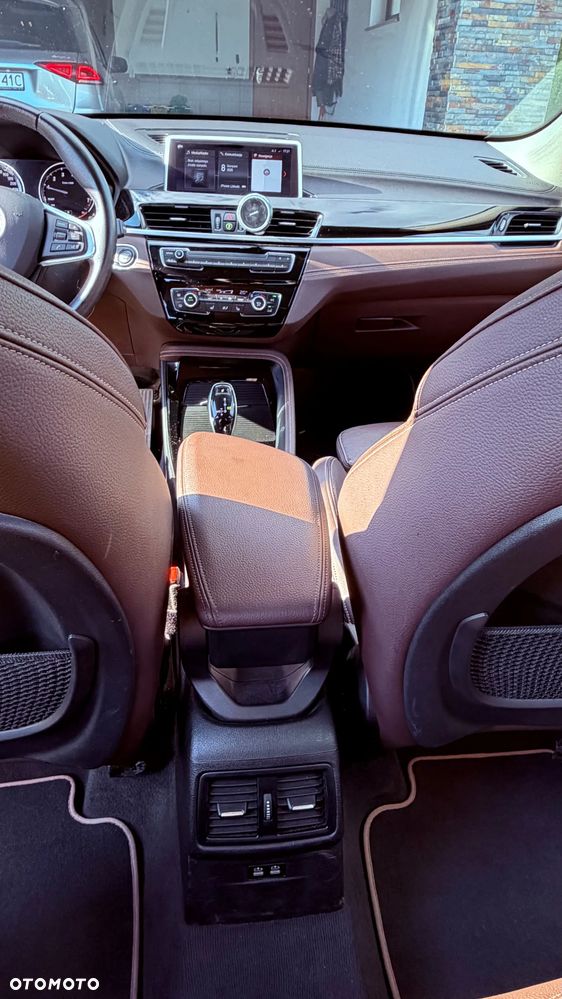 BMW X1 sDrive18i - 9