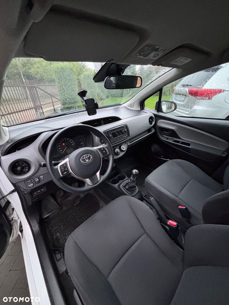 Toyota Yaris - 1