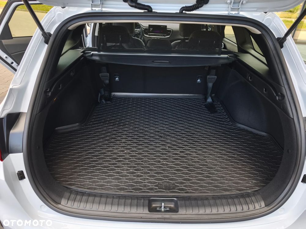 Kia Ceed 1.5 T-GDI Tribute DCT - 13