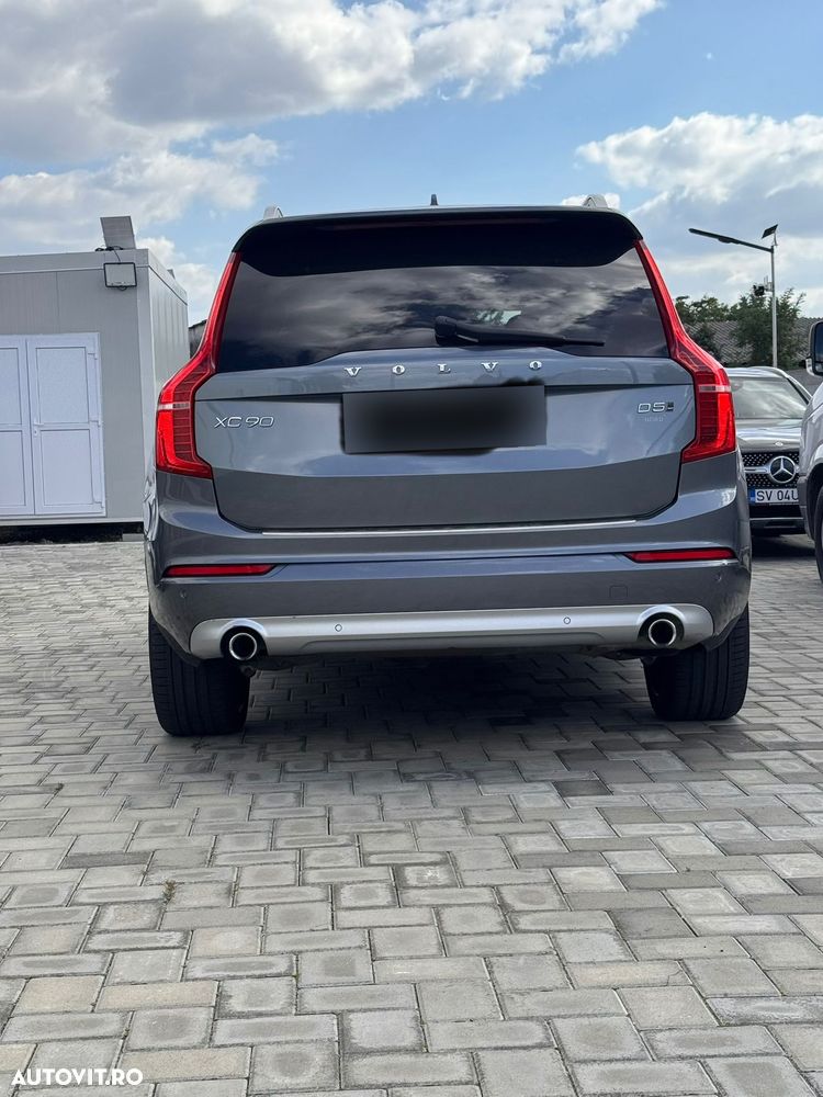 Volvo XC 90 - 9