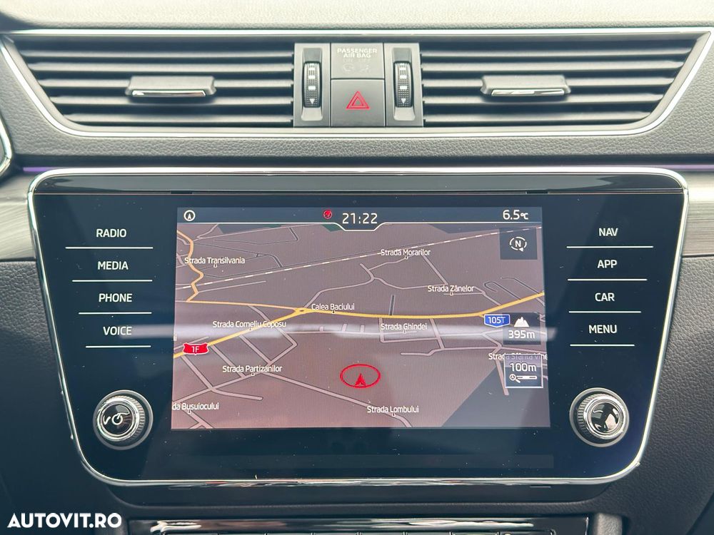 Skoda Superb 2.0 TDI DSG Premium Edition - 21