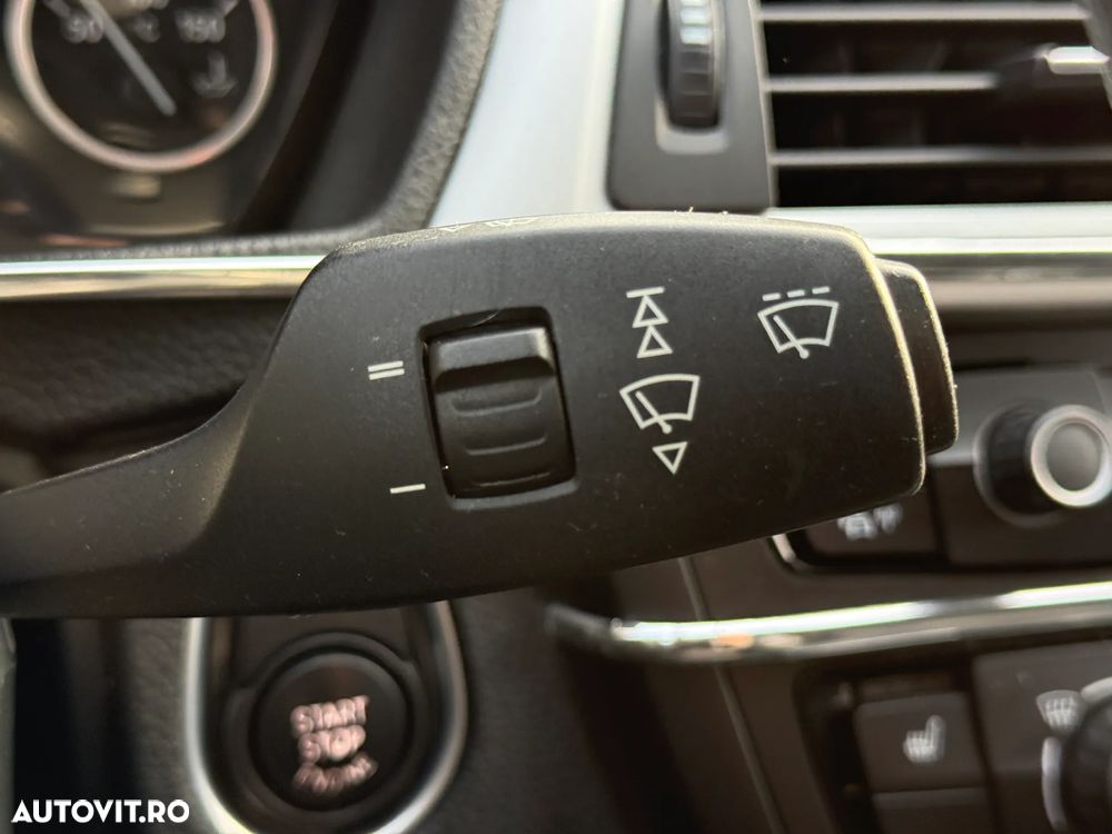 BMW Seria 3 320d Aut. - 23