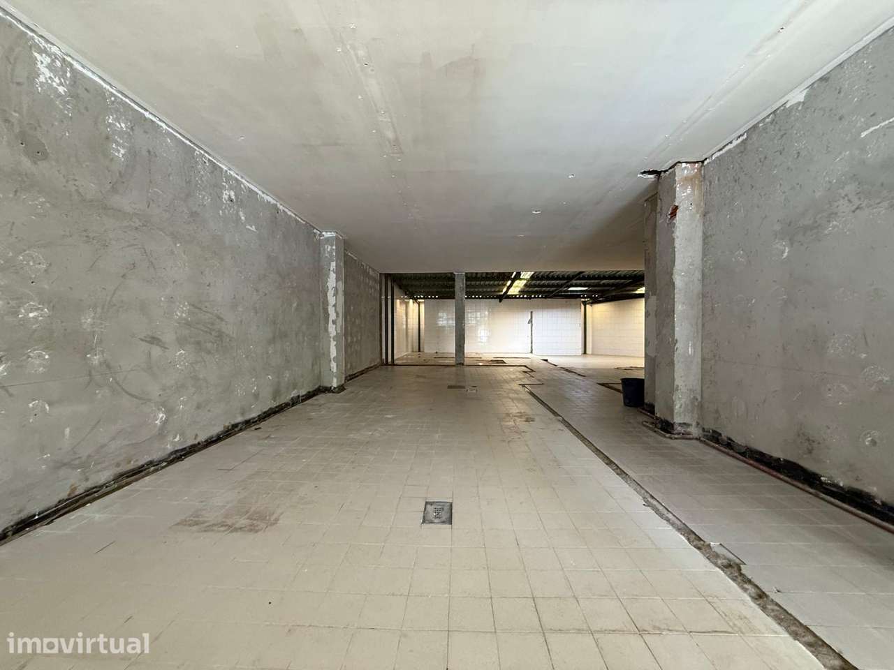 Loja Comercial em Matosinhos Sul, com 254 m2 e Garagem Fechada - Grande imagem: 5/21