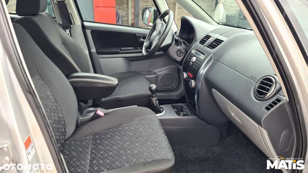 Suzuki SX4 - 39