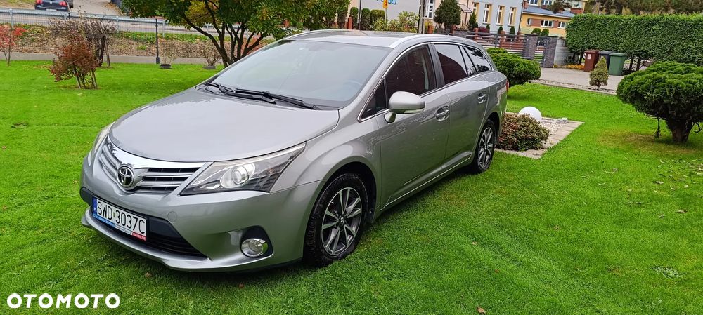Toyota Avensis 2.0 D-4D Edition (2014) - 1