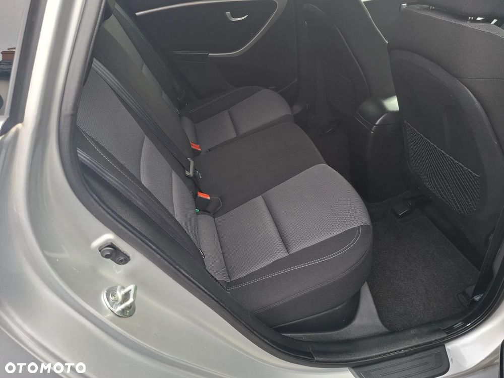 Hyundai i30 - 16