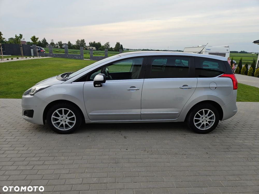Peugeot 5008 e-HDI FAP 115 EGS6 Stop&Start Allure - 4