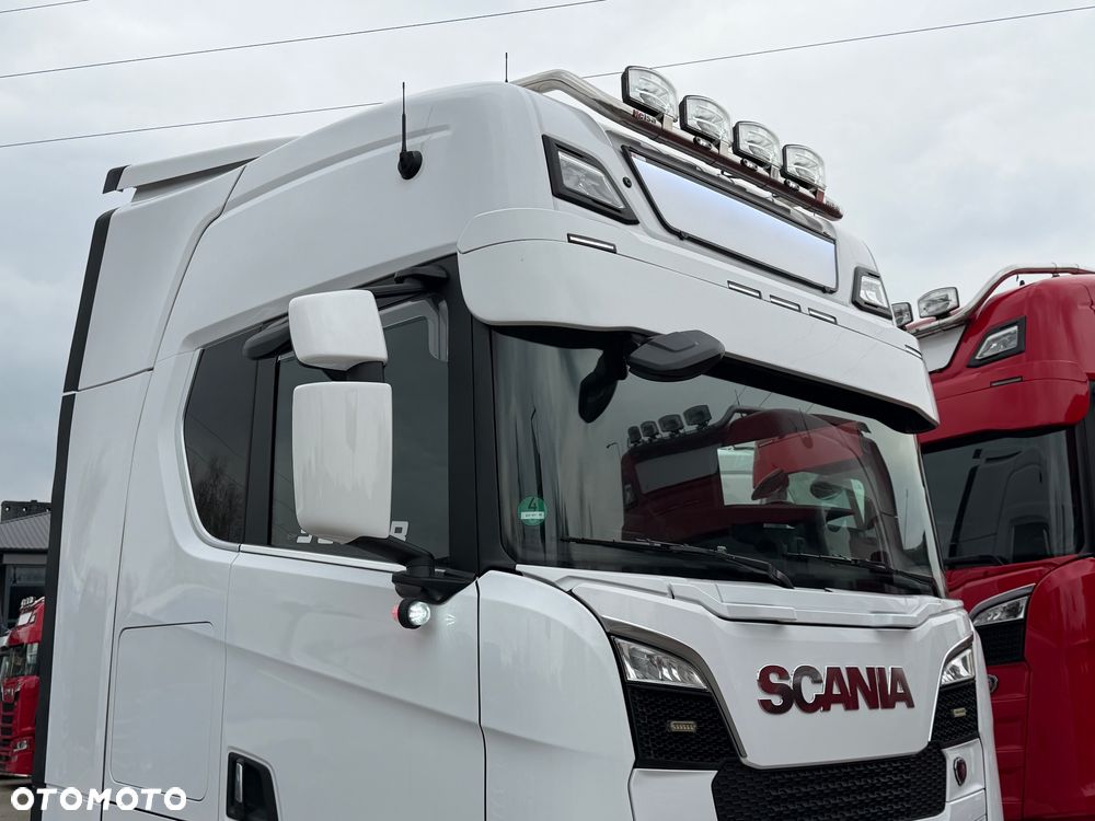 Scania 580S scania z Niemiec v8 mega low deck idealny stan 2021 pełna opcja bez egr - 17