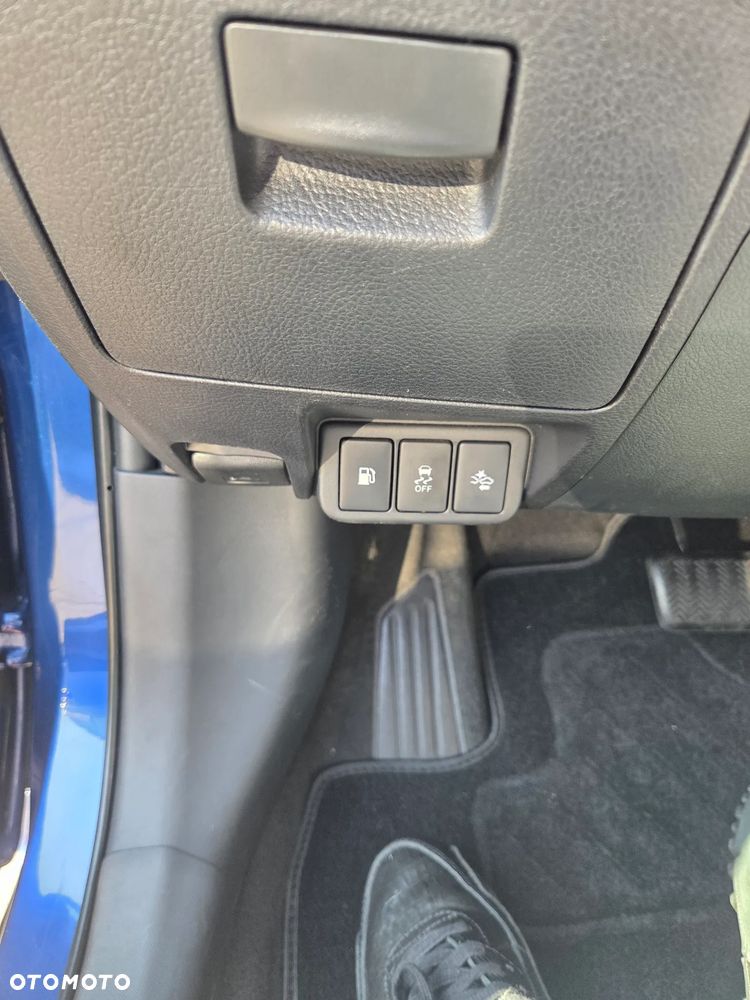 Toyota Avensis - 26