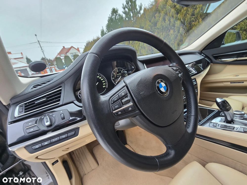 BMW Seria 7 750d xDrive Blue Performance Edition Exclusive - 40