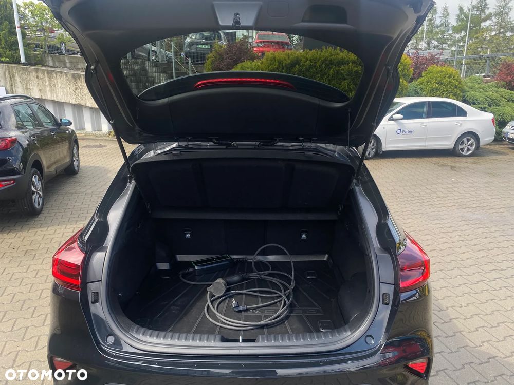 Kia XCeed ver-1-6-gdi-phev-business-line-dct - 14