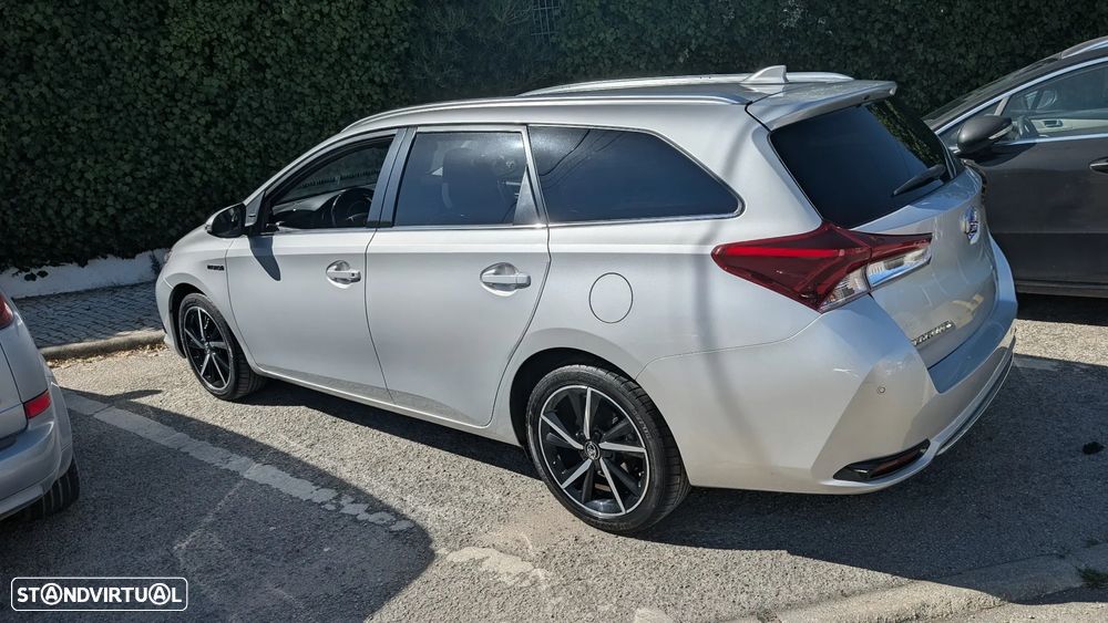 Toyota Auris Touring Sports 1.8 HSD Comfort - 1