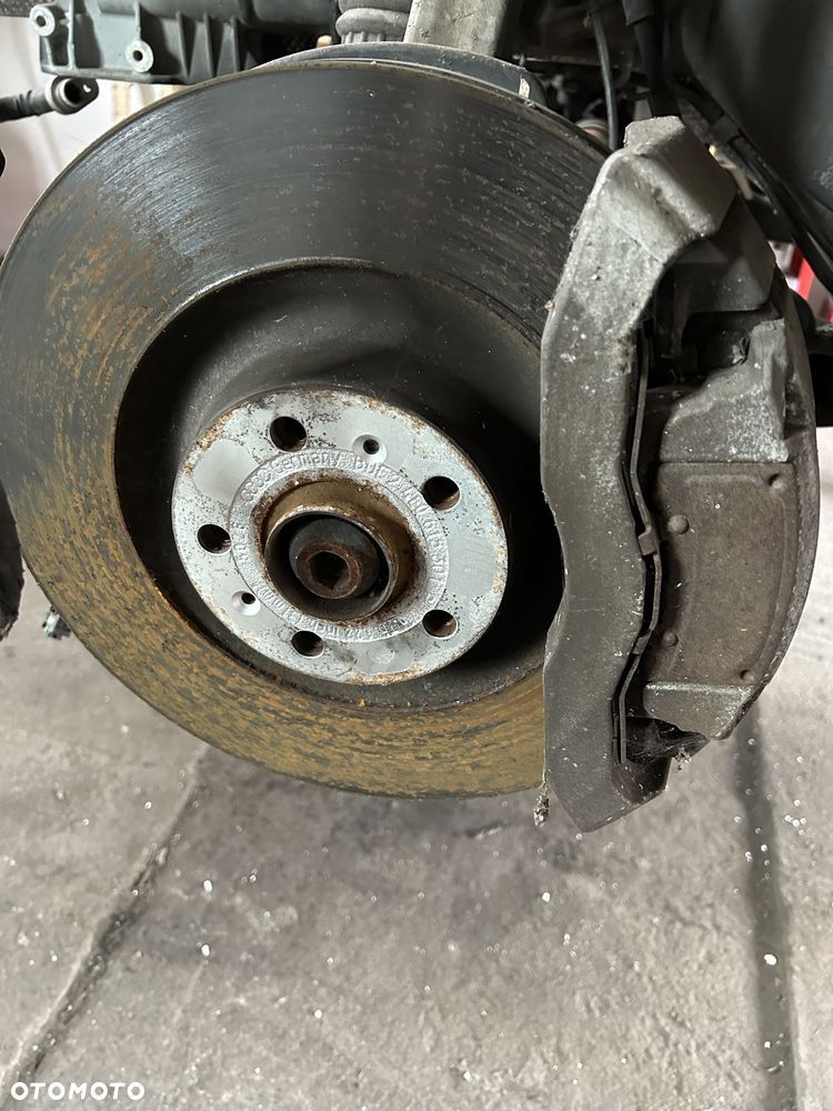 Audi a8d3 4.2 V8 układ hamulcowy zaciski tarcze - 2