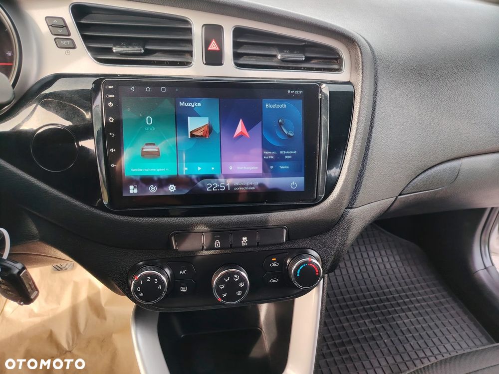 Kia Ceed 1.6 GDI Dream Team Edition - 17