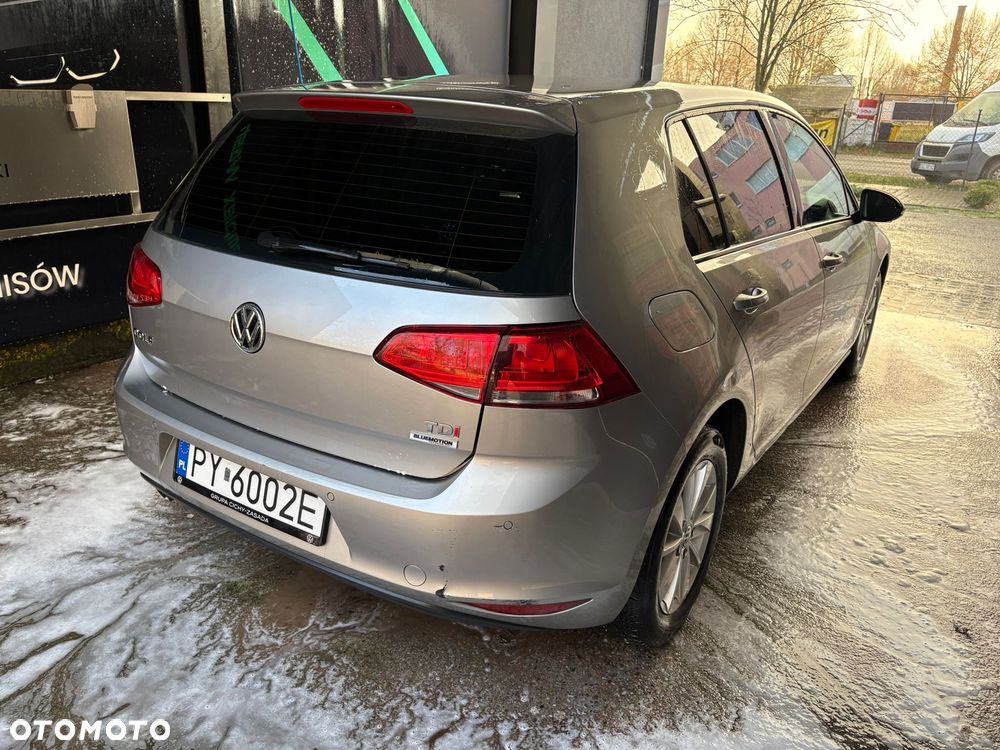 Volkswagen Golf 1.6 TDI BlueMotion Comfortline - 4