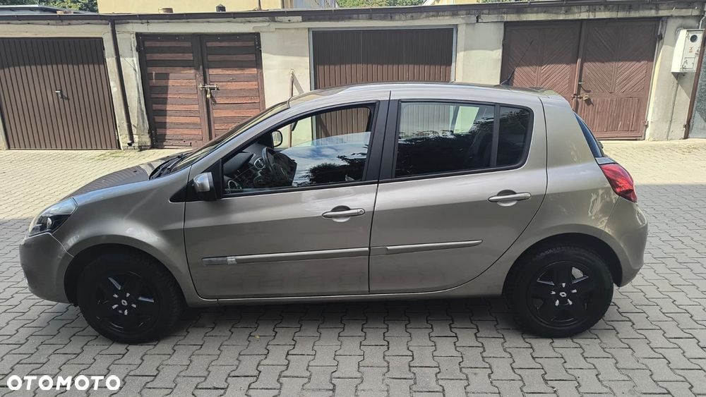 Renault Clio - 1