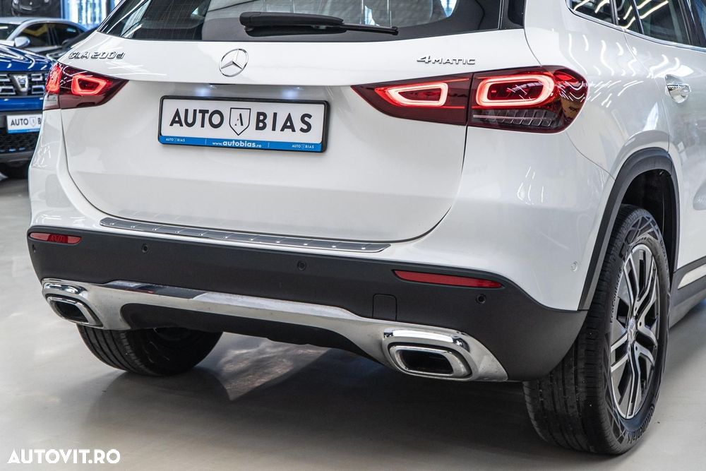 Mercedes-Benz GLA 200 d 4MATIC 8G-DCT Progressive - 14