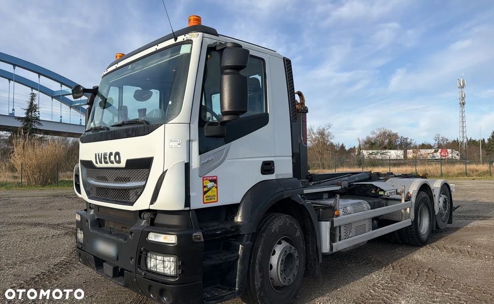 Iveco Stralis 360 6x2 / 50 tys. km / Hakowiec Marell AL20 S55 / oś skrętna - 2