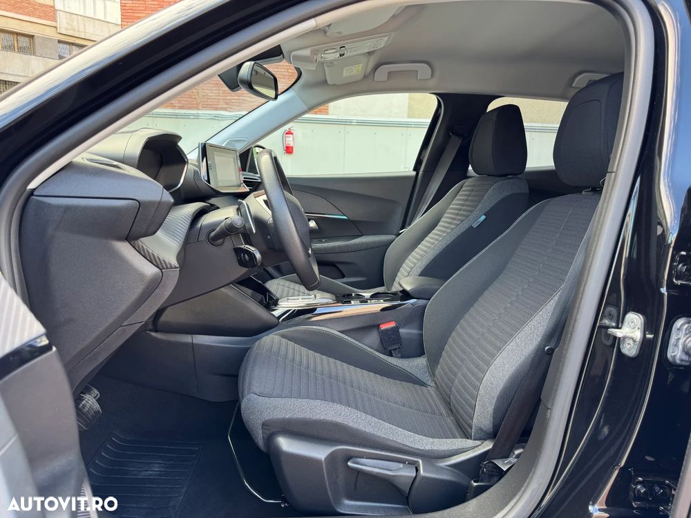 Peugeot 2008 PureTech 130 EAT8 Allure Pack - 13