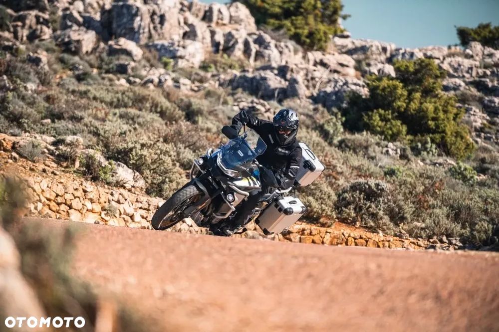 CFMoto 800MT Touring - 6
