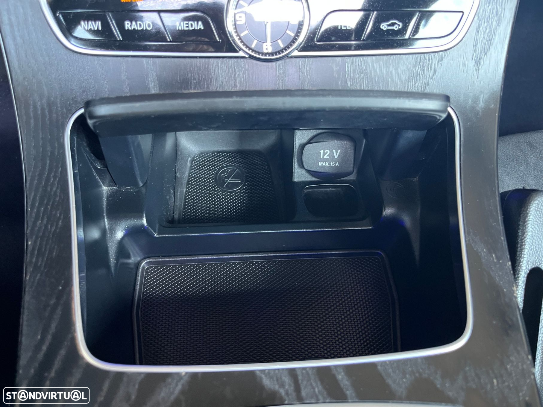 Mercedes-Benz E 220 d Coupe 9G-TRONIC AMG Line - 32