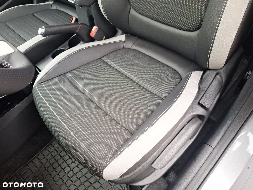 Kia Stonic - 12