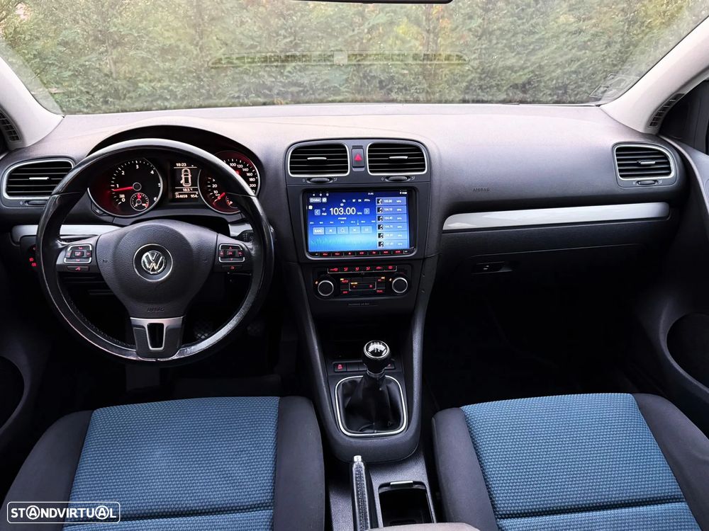 VW Golf 1.6 TDi Confortline - 12