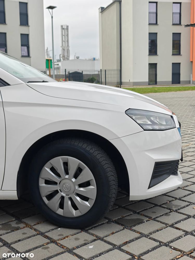 Skoda Fabia - 25