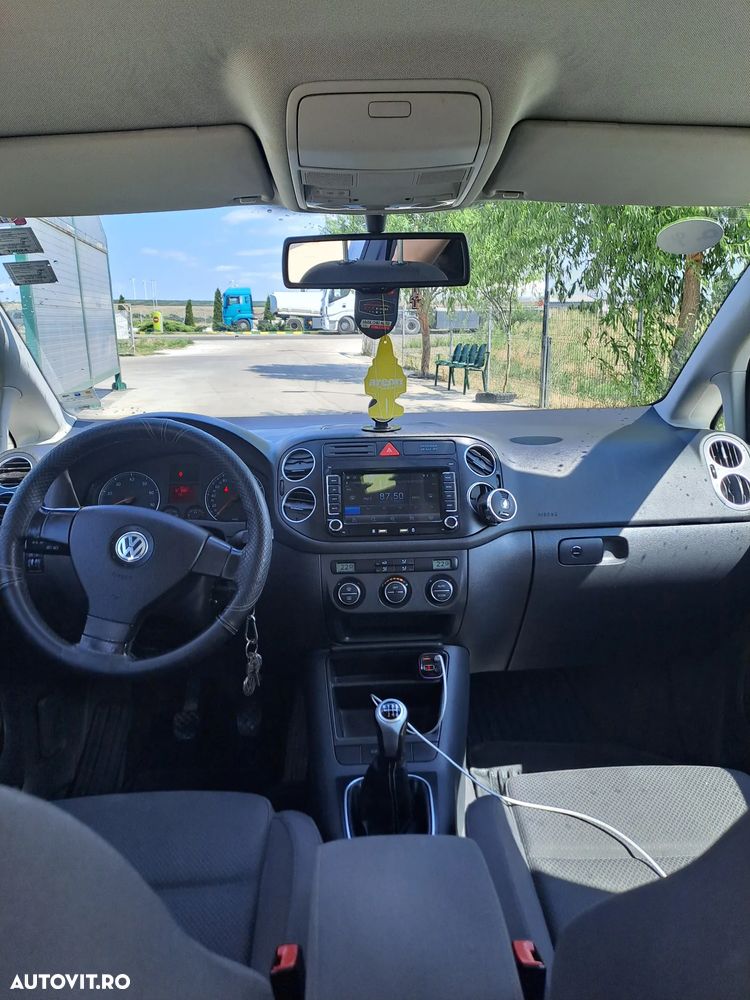 Volkswagen Golf 1.6 FSI Comfortline - 5