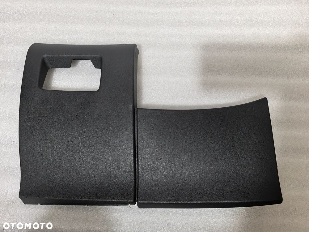 Citroen C4 II b7 Osłona dolna deski konsoli lewa