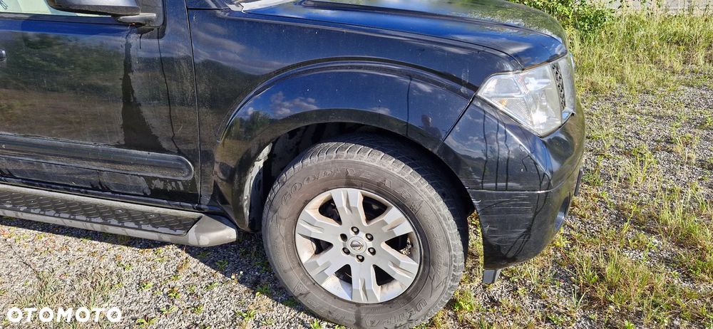 Nissan Pathfinder - 3