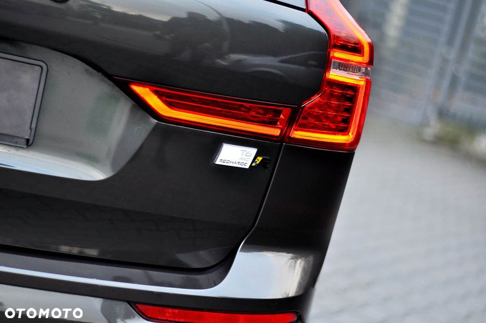 Volvo XC 60 T6 AWD Recharge Geartronic RDesign - 13