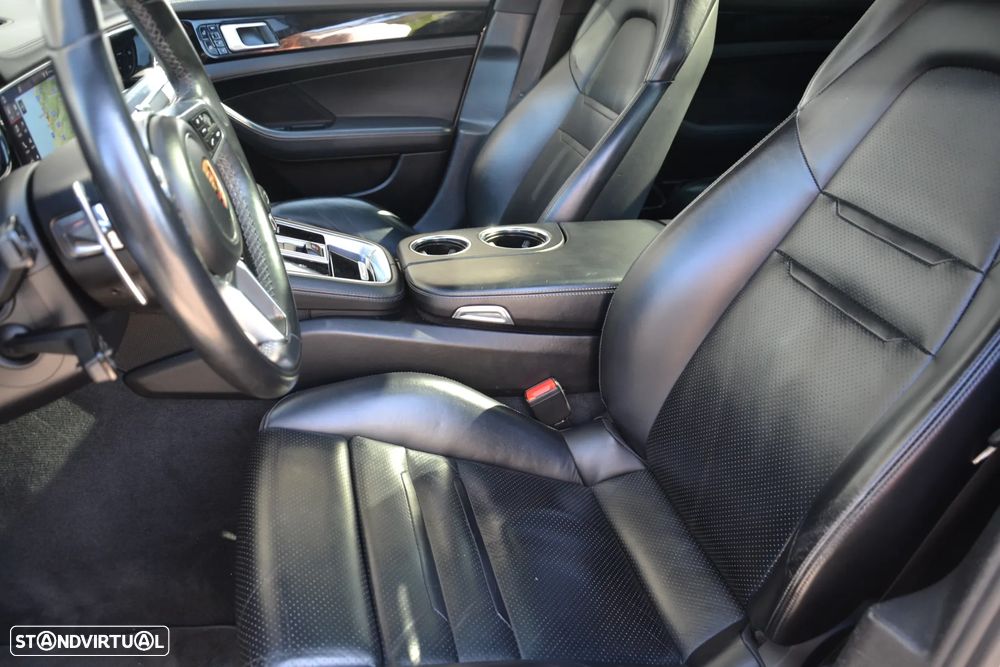 Porsche Panamera 4 E-Hybrid Platinum Edition com PDLS - 20