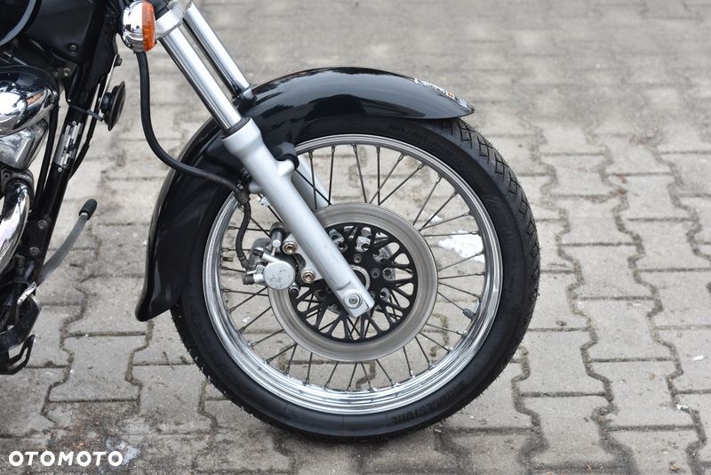 Suzuki Intruder - 8