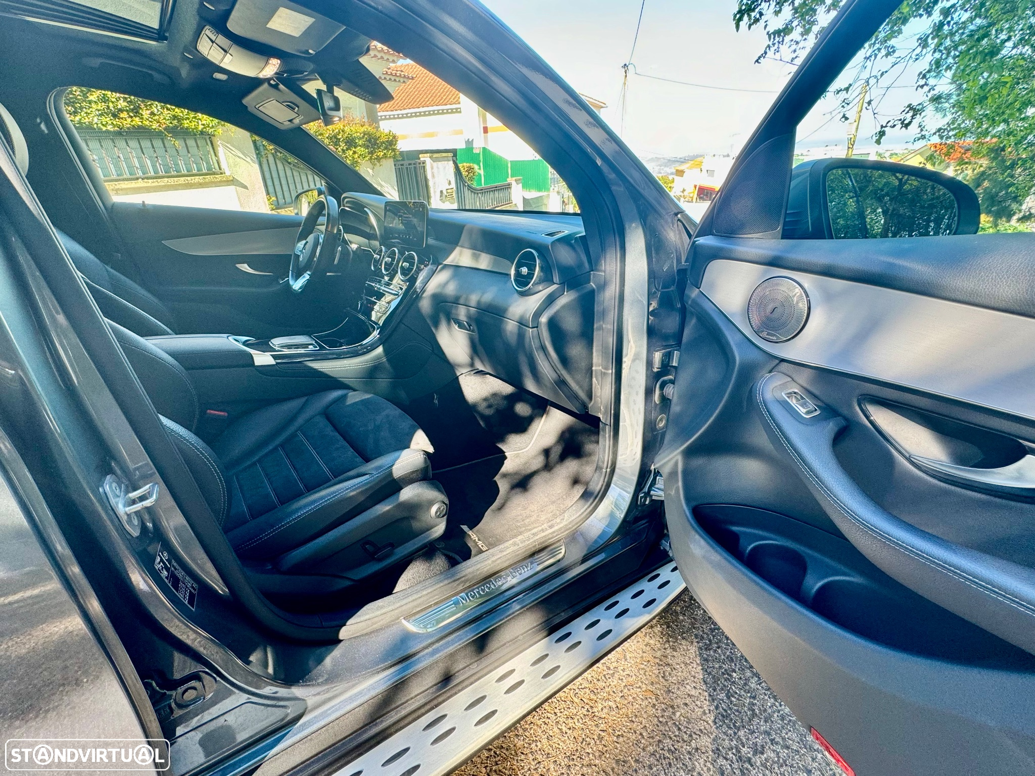Mercedes-Benz GLC 300 Coupe de 4Matic 9G-TRONIC AMG Line Plus - 30