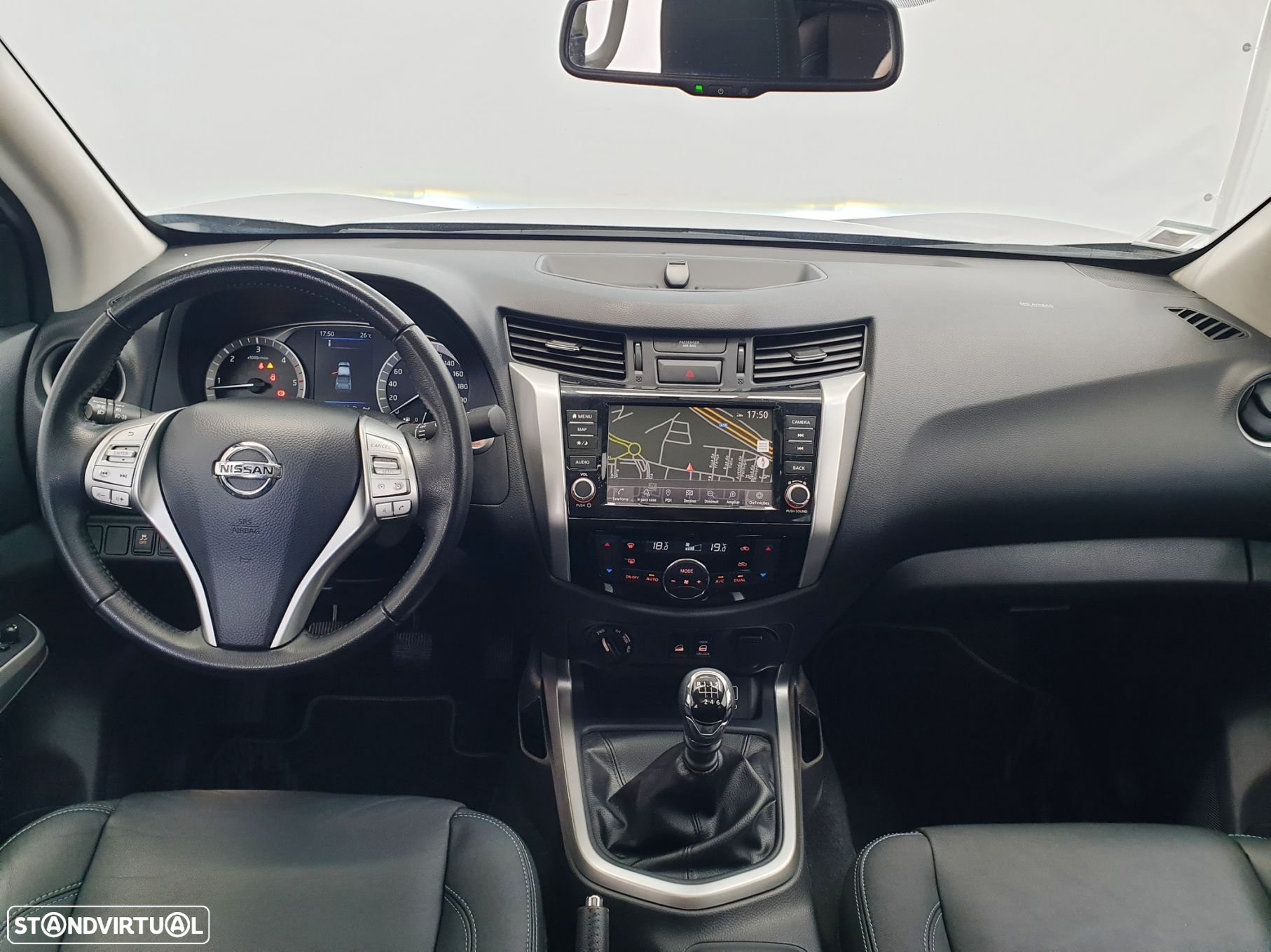 Nissan Navara 2.3 dCi CD 4WD N-Guard - 20