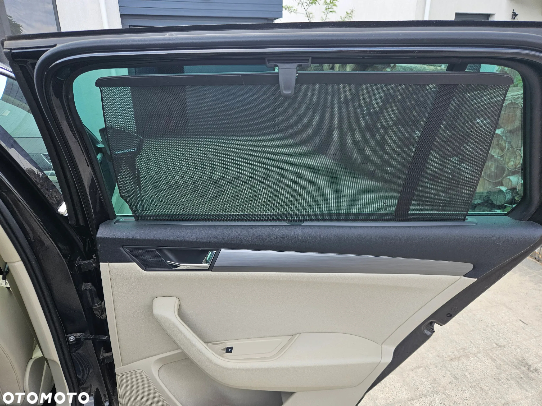 Skoda Superb Combi 2.0 TDI DSG Premium Edition - 25