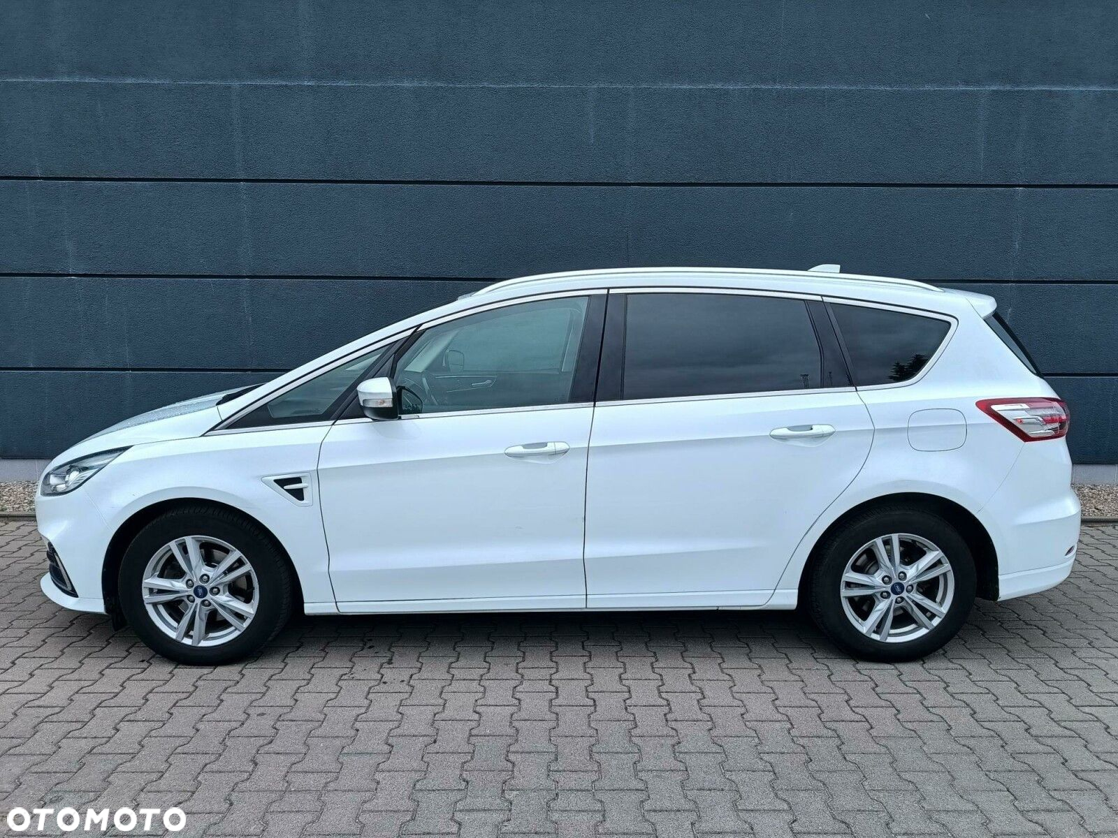 Ford S-Max - 10