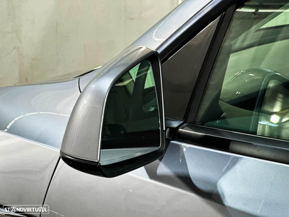 Tesla Model Y Long Range Dual Motor AWD - 18