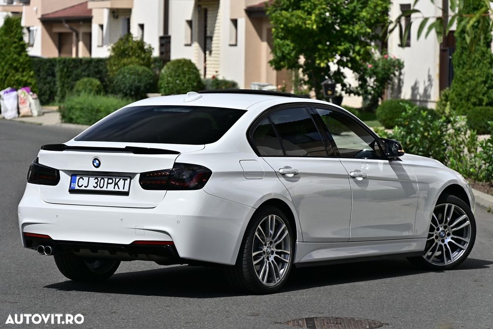 BMW Seria 3 330i xDrive Aut. M Sport - 4