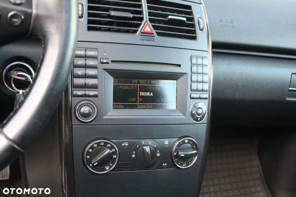 Mercedes-Benz Klasa A 160 CDI DPF BlueEFFICIENCY Special Edition - 21