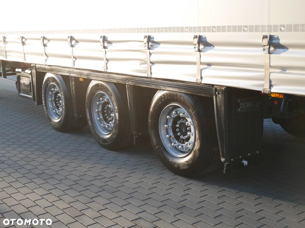 Schmitz Cargobull Mega Podnoszony Dach - 13