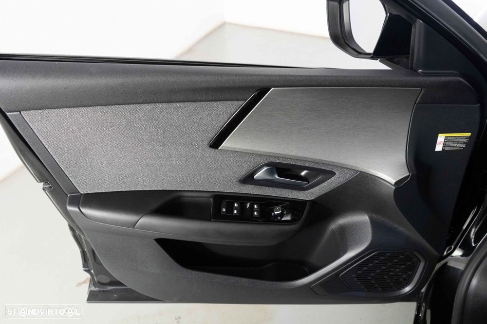 Citroën C5 X 1.6 Hybrid Plus e-EAT8 - 19
