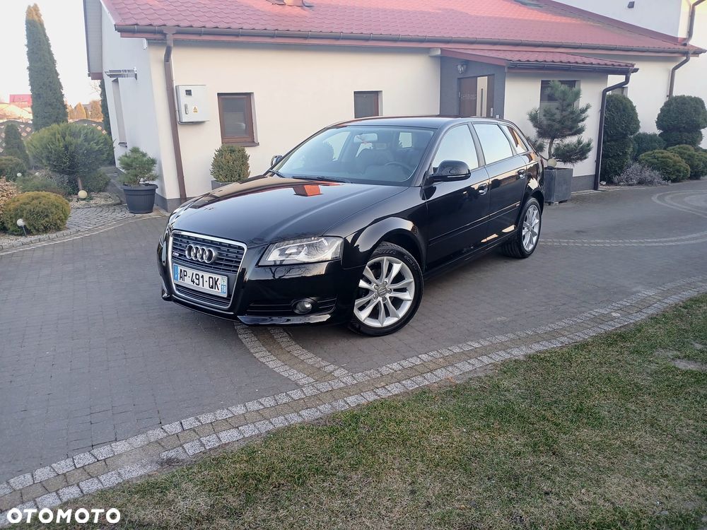Audi A3 Sportback 1.6 TDI DPF S tronic S line Sportpaket - 7