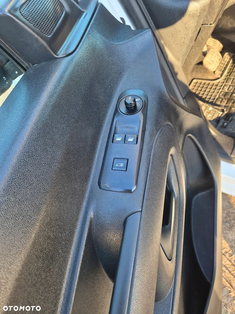 Citroën BERLINGO - 13