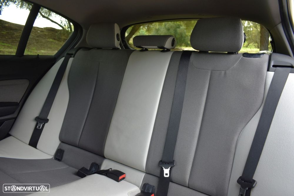 BMW 116 dA Line Urban - 47