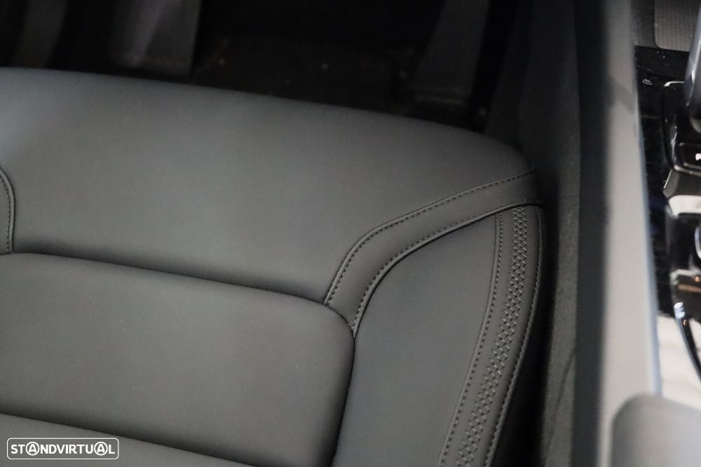 Volvo XC 60 2.0 T6 PHEV Core AWD - 28