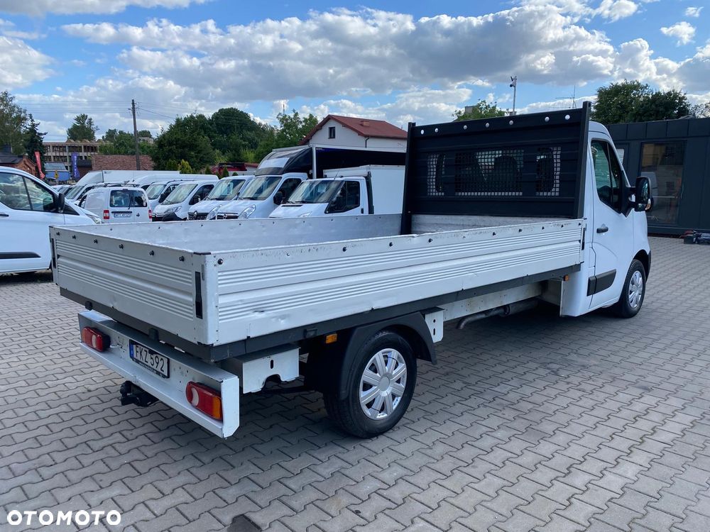 Nissan NV400 - 5