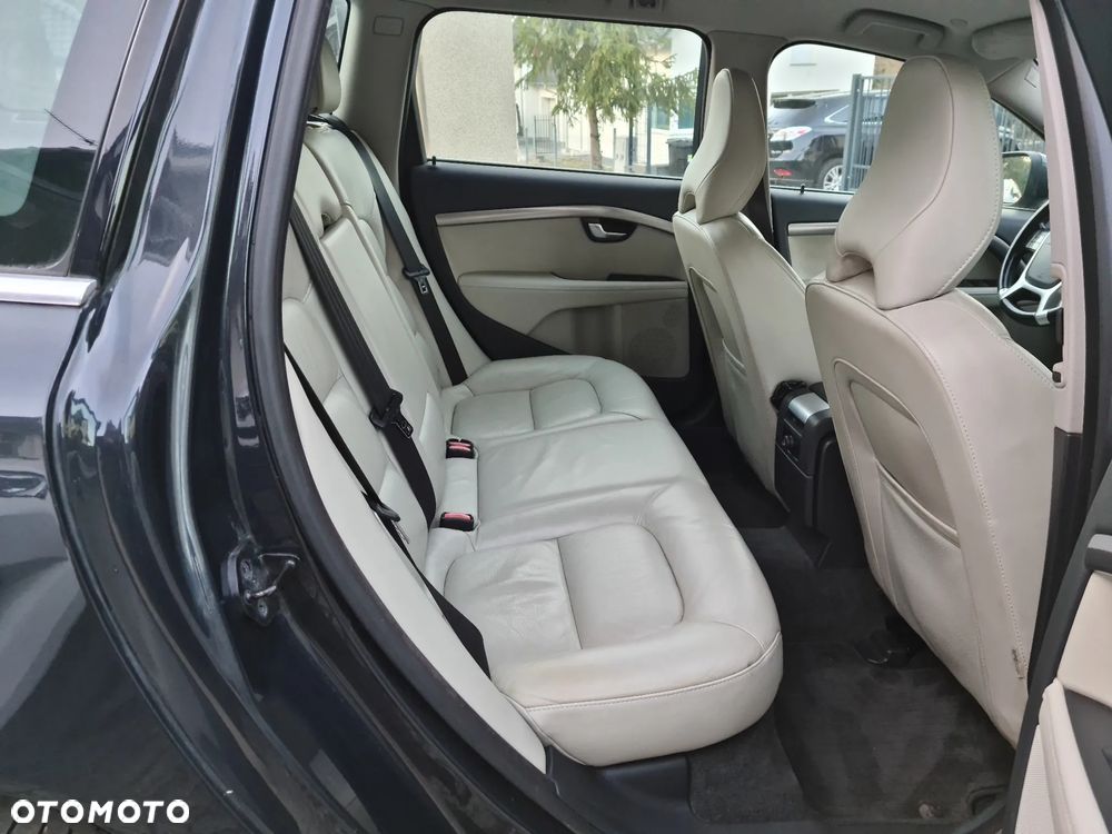 Volvo V70 D3 Momentum - 31